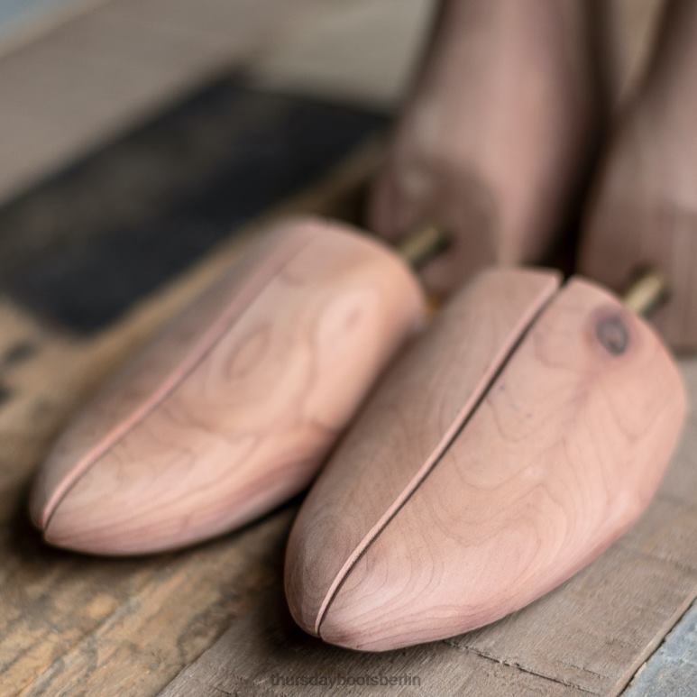 Thursday Boots Cobbler's Choice-Stiefelbaum aus Zedernholz Männer DLHT195 Zubehör Mode